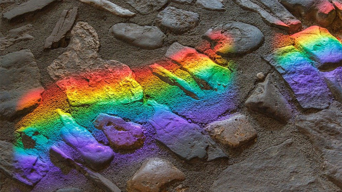 pietre colorate dall'arcobaleno